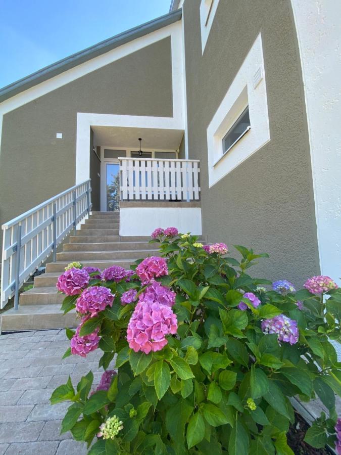 Spirit Homes Apartments Орошхаза Экстерьер фото