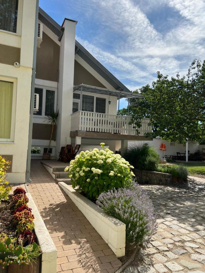 Spirit Homes Apartments Орошхаза Экстерьер фото
